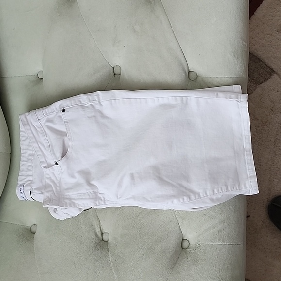 Bermuda shorts - Picture 4 of 6